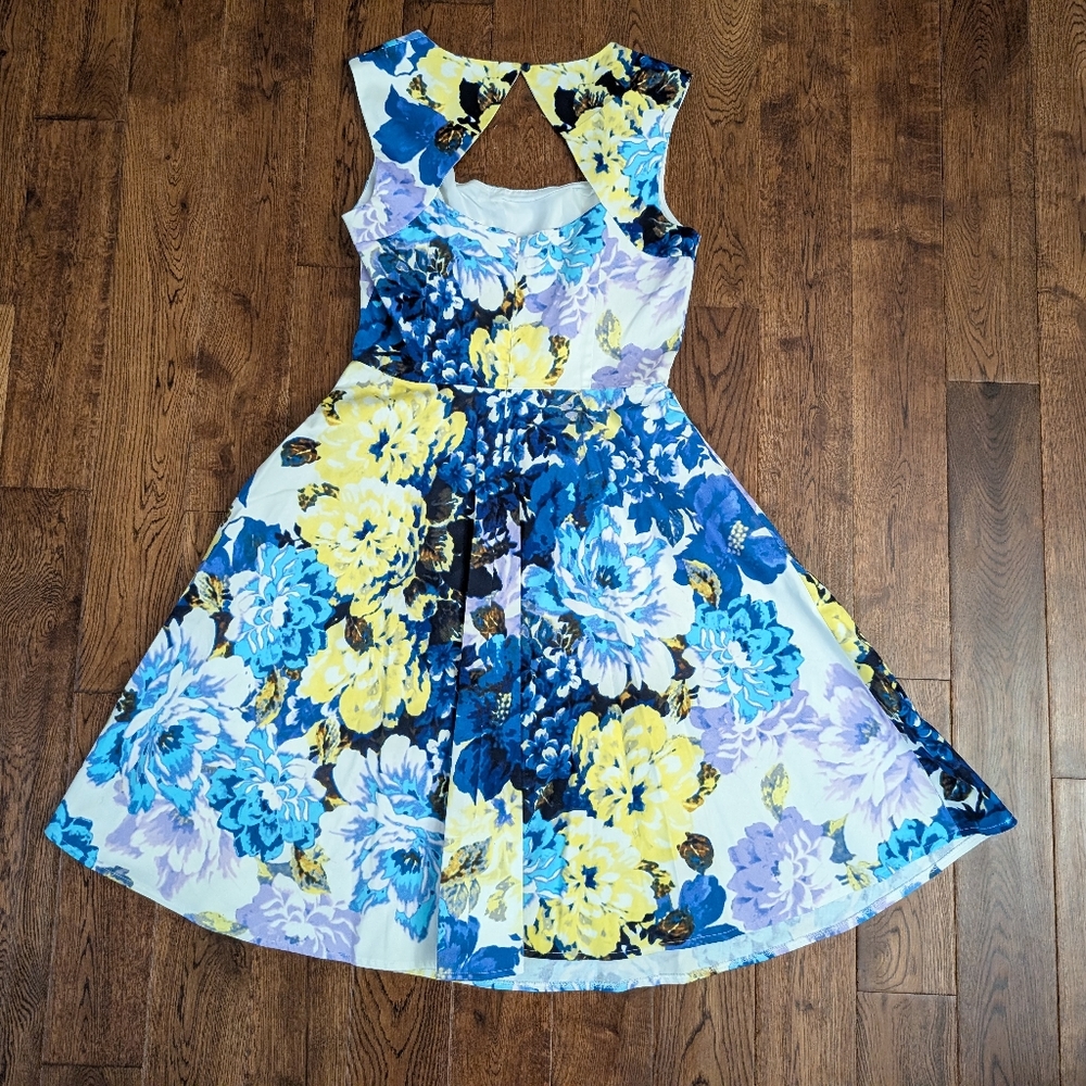 EUC New York & Company Sleeveless Bold Floral Flare Dress Cutout Back Zip Sz 2 - Picture 6 of 12